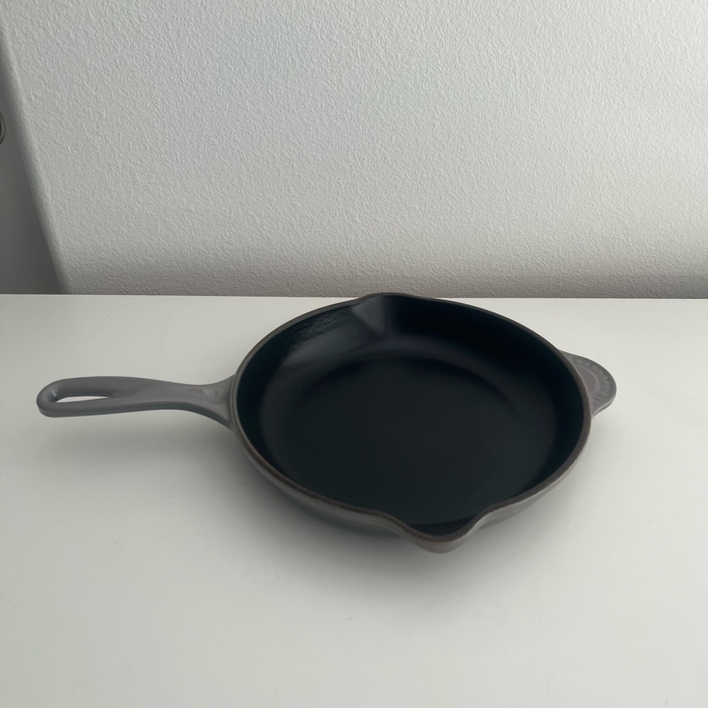 Le Creuset Cast Iron Skillet Pan gray
